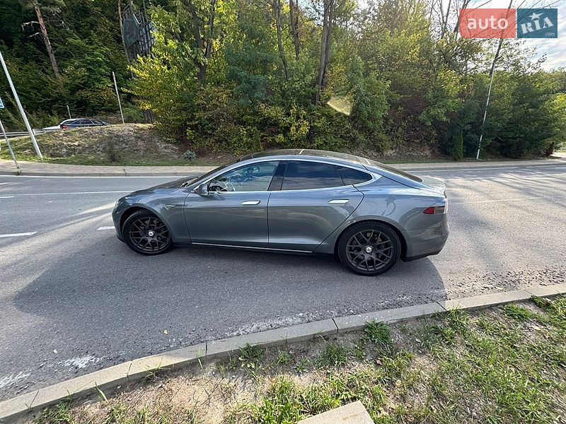 Лифтбек Tesla Model S 2014 в Львове фото 2 Лифтбек Tesla Model S 2014 в Львове