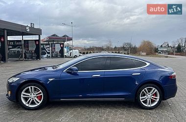 Ліфтбек Tesla Model S 2015 в Львові фото 2 Ліфтбек Tesla Model S 2015 в Львові