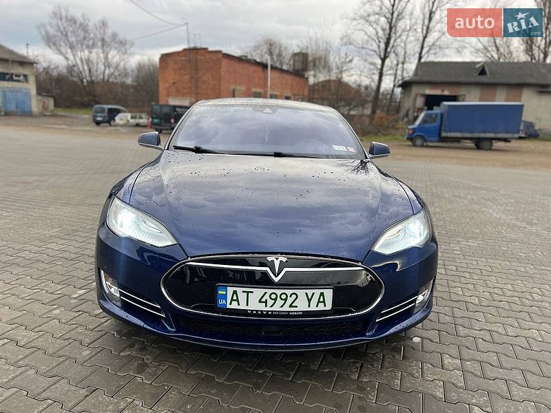 Ліфтбек Tesla Model S 2015 в Львові фото 4 Ліфтбек Tesla Model S 2015 в Львові