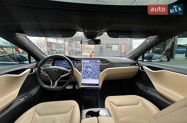Ліфтбек Tesla Model S 2015 в Львові фото 12 Ліфтбек Tesla Model S 2015 в Львові