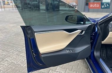 Ліфтбек Tesla Model S 2015 в Львові фото 13 Ліфтбек Tesla Model S 2015 в Львові