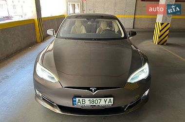 Лифтбек Tesla Model S 2016 в Виннице