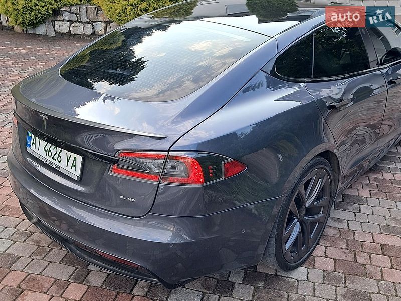 Лифтбек Tesla Model S 2021 в Коломые