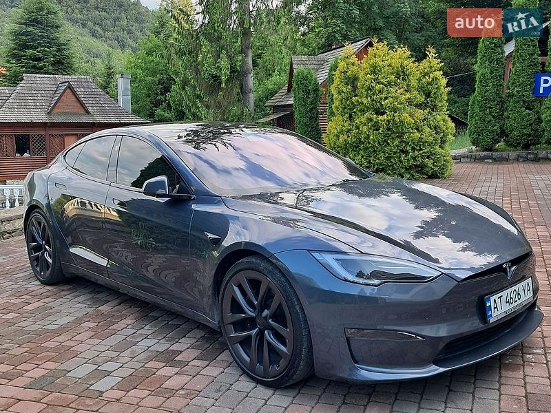 Лифтбек Tesla Model S 2021 в Коломые