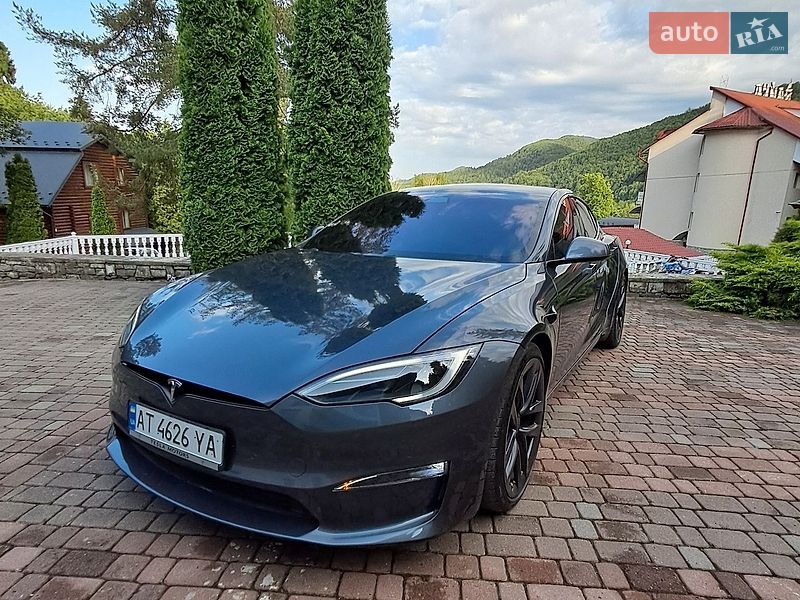 Лифтбек Tesla Model S 2021 в Коломые