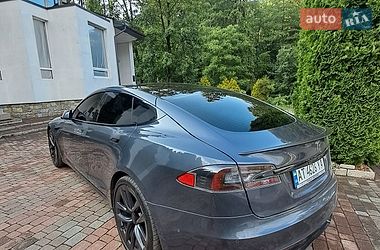 Лифтбек Tesla Model S 2021 в Коломые