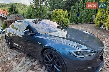 Лифтбек Tesla Model S 2021 в Коломые