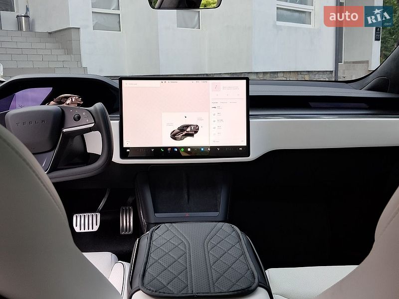 Лифтбек Tesla Model S 2021 в Коломые