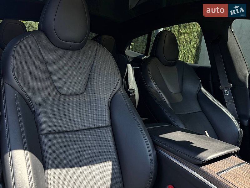 Ліфтбек Tesla Model S 2021 в Дніпрі фото 12 Ліфтбек Tesla Model S 2021 в Дніпрі