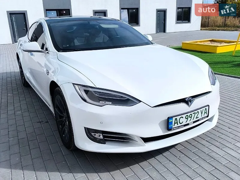 Tesla Model S