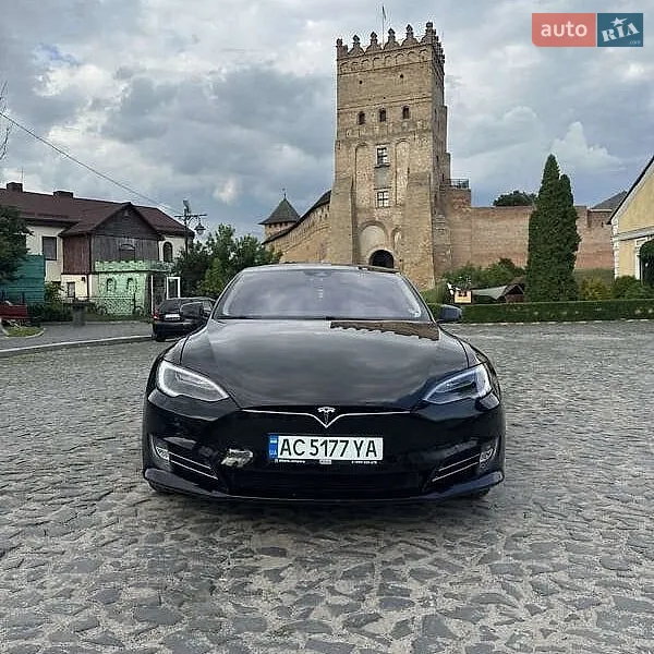 Tesla Model S