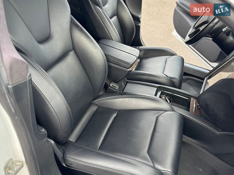 Ліфтбек Tesla Model S 2019 в Києві