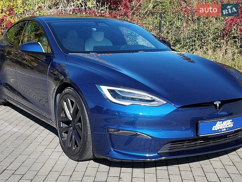 Tesla Model S 2021