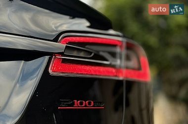 Лифтбек Tesla Model S 2017 в Львове