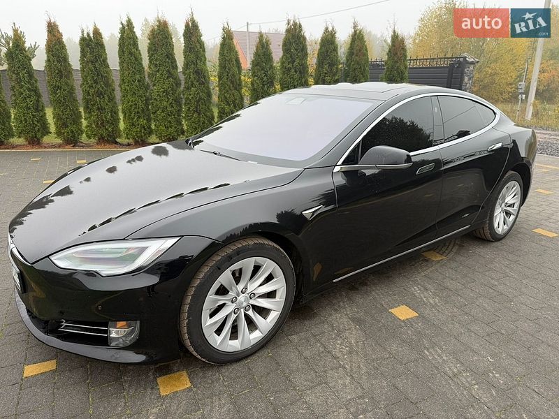 Tesla Model S 2018