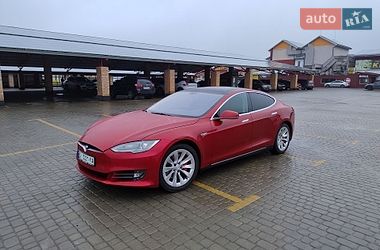 Ліфтбек Tesla Model S 2014 в Львові