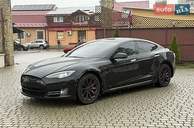 Лифтбек Tesla Model S 2014 в Коломые
