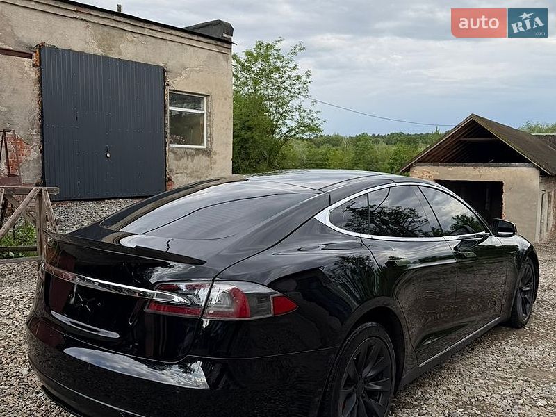 Лифтбек Tesla Model S 2014 в Коломые