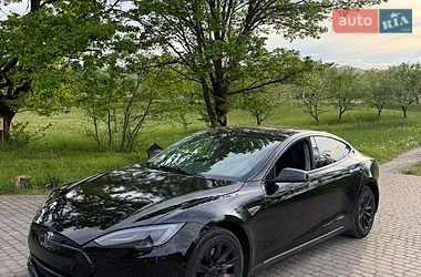Лифтбек Tesla Model S 2014 в Коломые