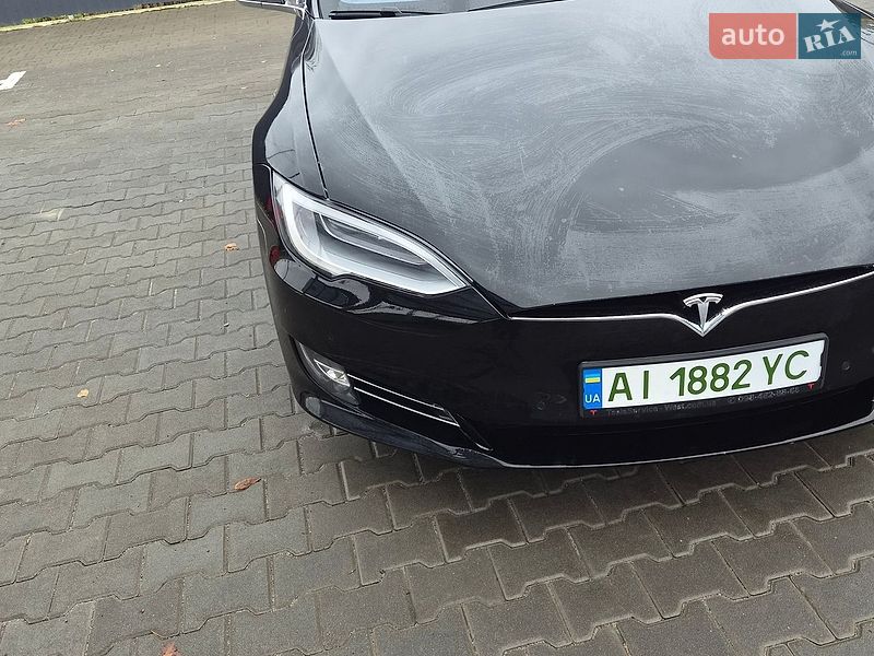 Tesla Model S 2018