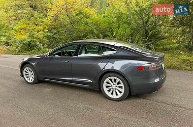 Ліфтбек Tesla Model S 2020 в Дніпрі