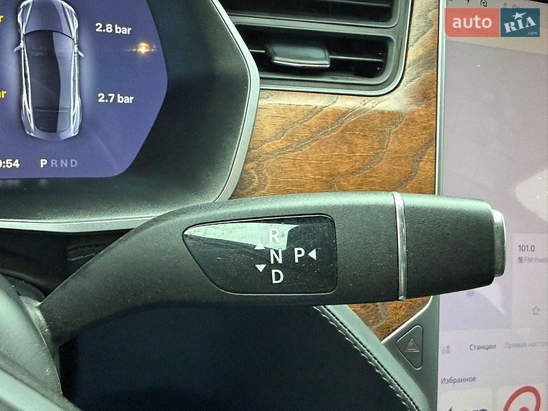 Ліфтбек Tesla Model S 2020 в Стрию