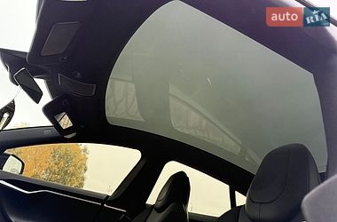 Лифтбек Tesla Model S 2018 в Ковеле
