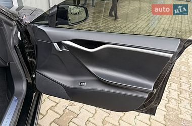 Лифтбек Tesla Model S 2018 в Ковеле