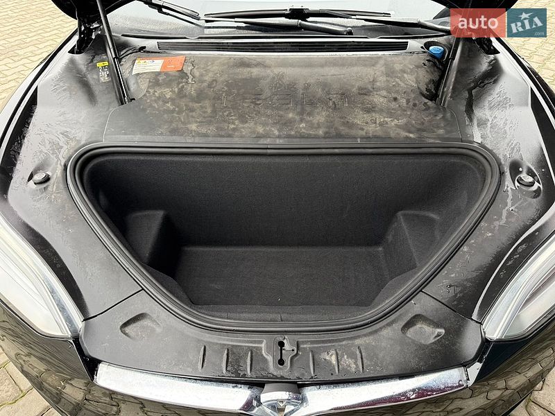 Лифтбек Tesla Model S 2018 в Ковеле