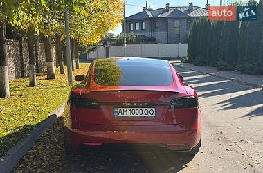 Лифтбек Tesla Model S 2017 в Киеве