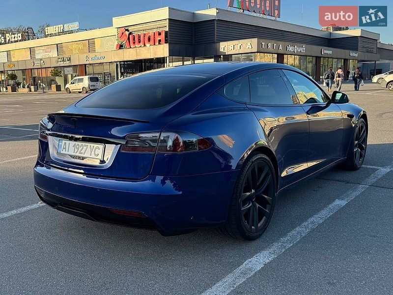 Лифтбек Tesla Model S 2021 в Киеве