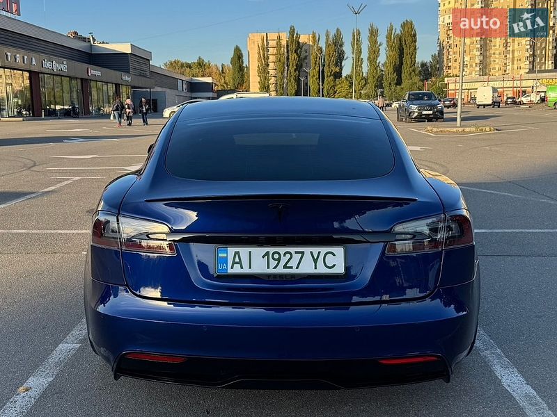 Лифтбек Tesla Model S 2021 в Киеве