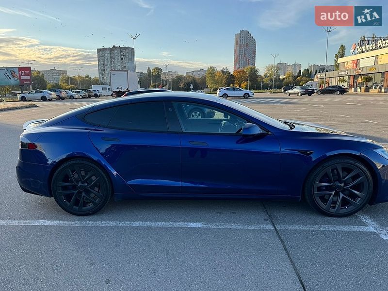 Лифтбек Tesla Model S 2021 в Киеве