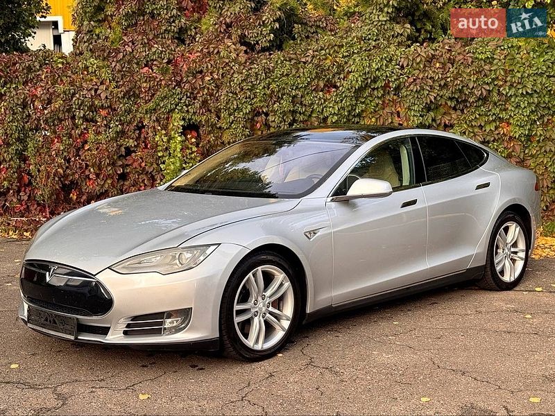 Лифтбек Tesla Model S 2012 в Одессе