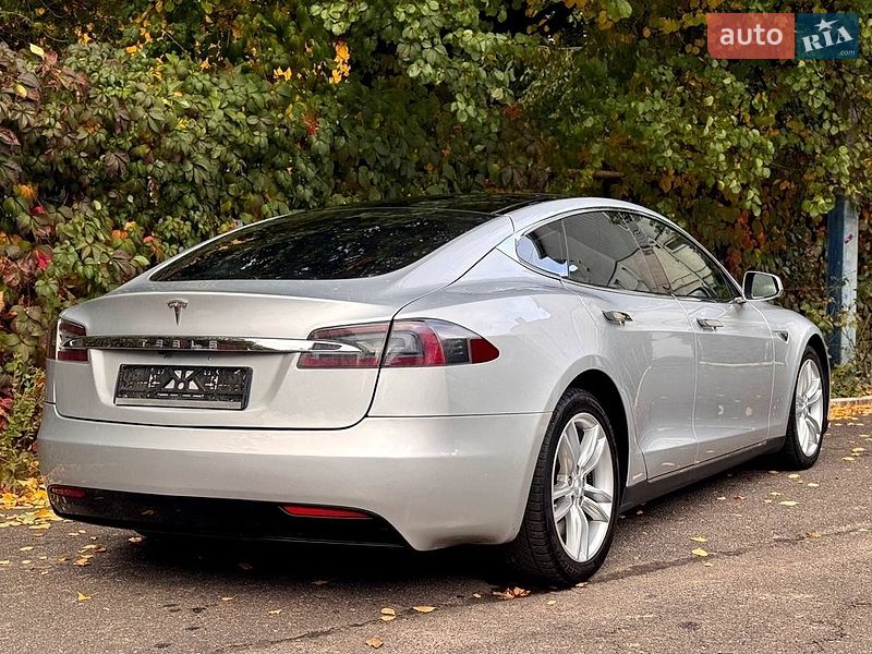 Лифтбек Tesla Model S 2012 в Одессе