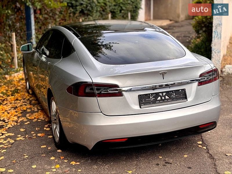 Лифтбек Tesla Model S 2012 в Одессе
