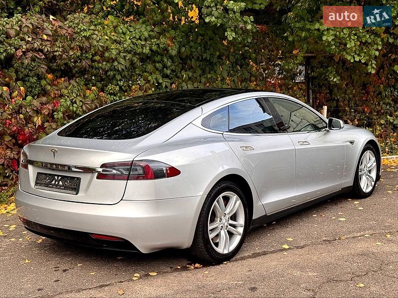 Лифтбек Tesla Model S 2012 в Одессе