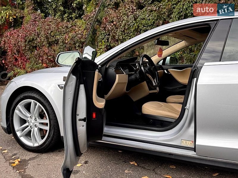 Лифтбек Tesla Model S 2012 в Одессе