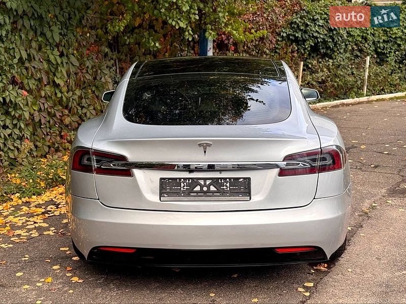 Лифтбек Tesla Model S 2012 в Одессе