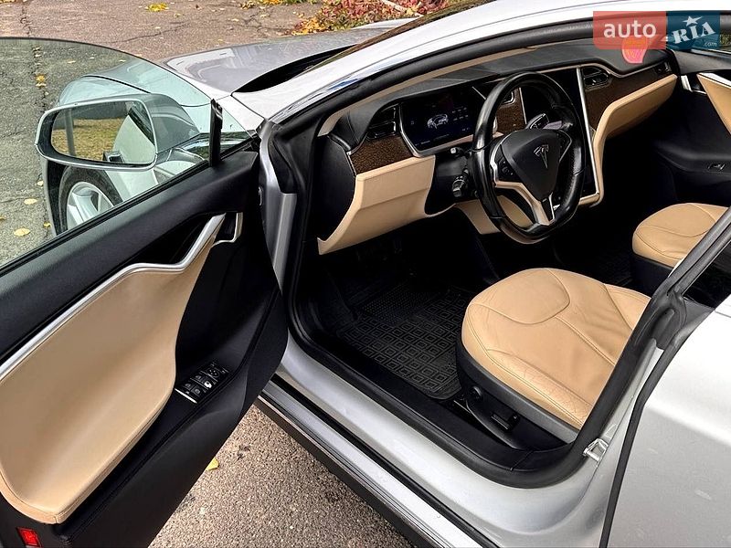 Лифтбек Tesla Model S 2012 в Одессе
