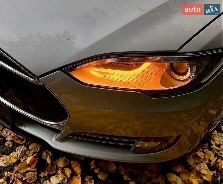 Лифтбек Tesla Model S 2012 в Одессе