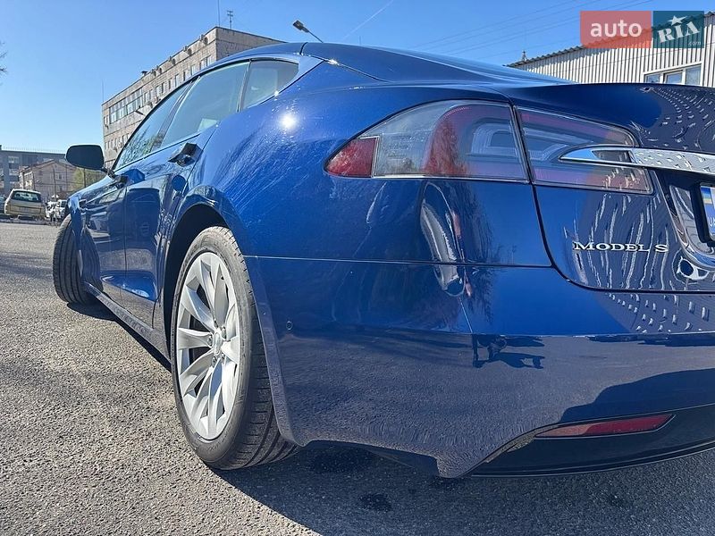 Ліфтбек Tesla Model S 2017 в Києві