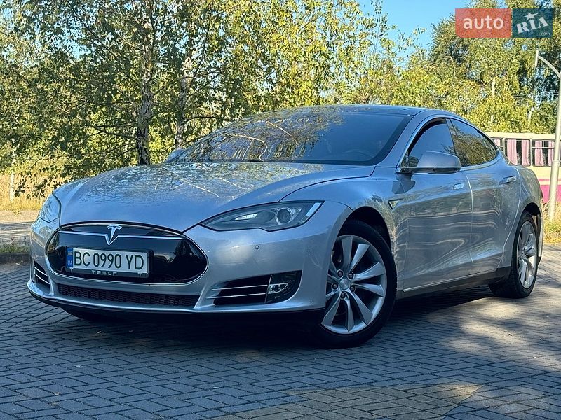 Ліфтбек Tesla Model S 2013 в Дрогобичі
