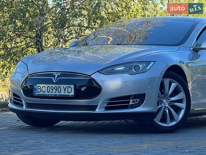 Ліфтбек Tesla Model S 2013 в Дрогобичі
