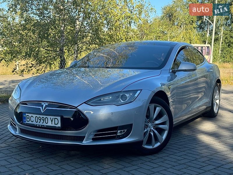 Ліфтбек Tesla Model S 2013 в Дрогобичі