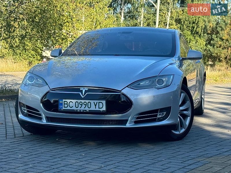 Ліфтбек Tesla Model S 2013 в Дрогобичі
