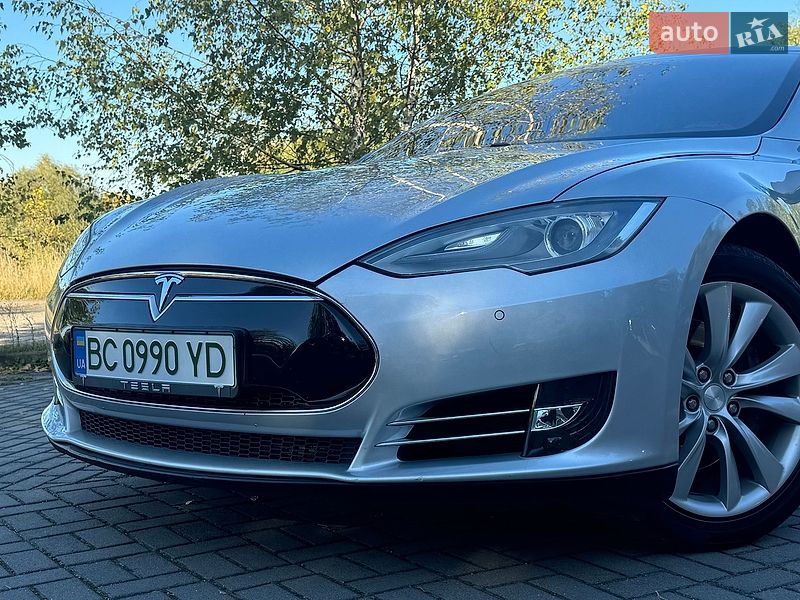 Ліфтбек Tesla Model S 2013 в Дрогобичі