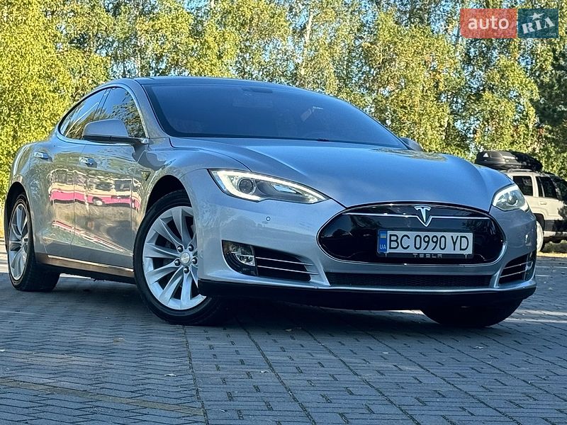 Ліфтбек Tesla Model S 2013 в Дрогобичі