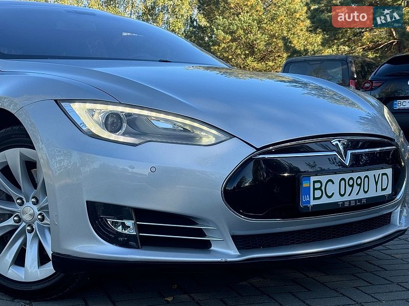 Ліфтбек Tesla Model S 2013 в Дрогобичі