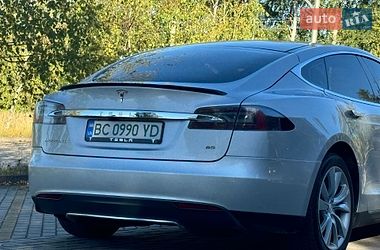 Ліфтбек Tesla Model S 2013 в Дрогобичі